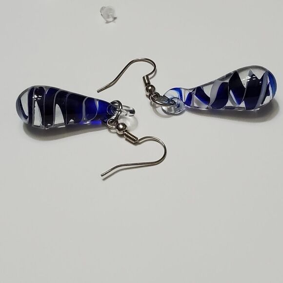 *Sale* Blue and white swirly twirly glass earrings - Picture 3 of 5